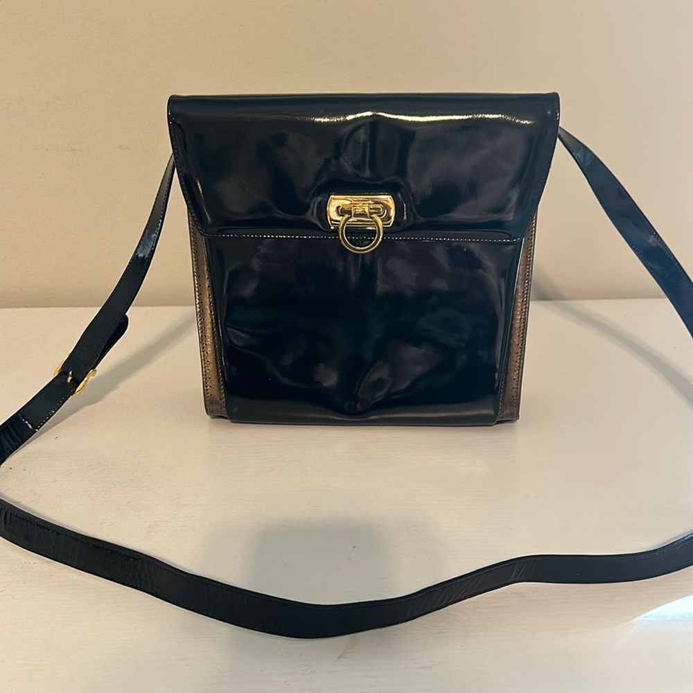 Salvatore Ferragamo Patent leather Black/Pewter bag.